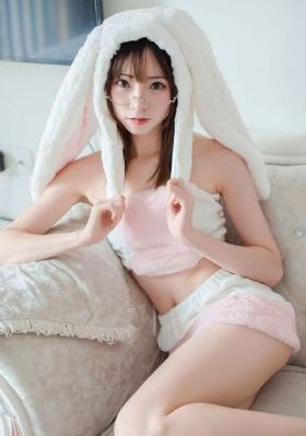 美女又黄又骚_国产剧高清完整版播放